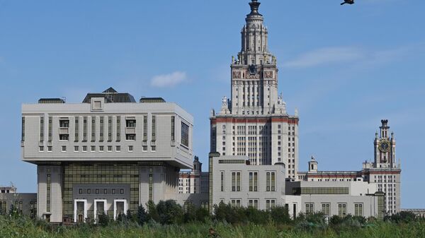 Главное здание Московского государственного университета имени М. В. Ломоносова