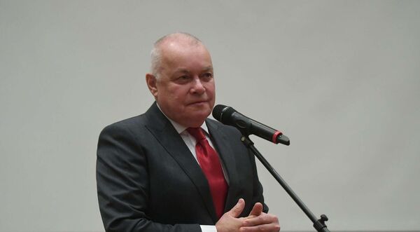 Дмитрий КИСЕЛЕВ.