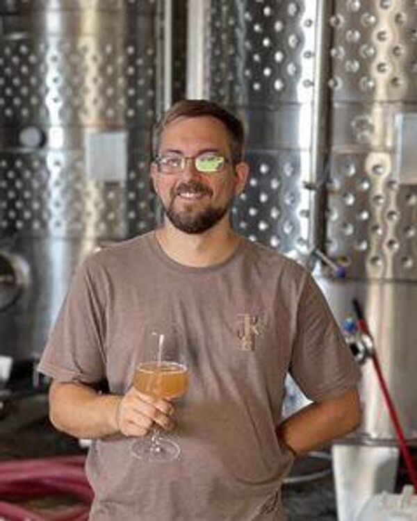 Винодел проекта Villa di Alma – Игорь Клещевников