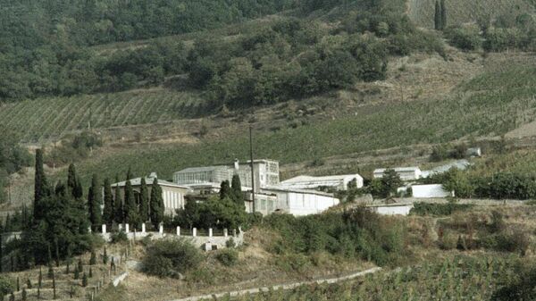 Опытный завод виноградных вин Всесоюзного научно-исследовательского института виноделия и виноградарства Магарач. Опытный завод виноградных вин Всесоюзного научно-исследовательского института виноделия и виноградарства Магарач.