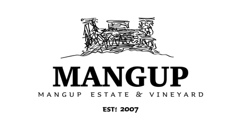 Логотип винодельни Усадьба Мангуп