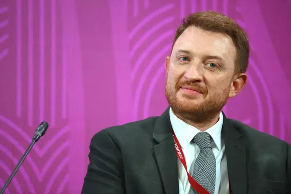 Заместитель исполнительного директора АВВР, Павел Майоров на Саммите Ассоциации виноградарей и виноделов России в рамках Третьего Российского винодельческого форума в Москве Заместитель исполнительного директора АВВР, Павел Майоров на Саммите Ассоциации виноградарей и виноделов России в рамках Третьего Российского винодельческого форума в Москве
