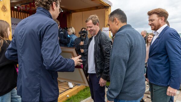 В Новом Уренгое состоялось открытие фестиваля Виноград В Новом Уренгое состоялось открытие фестиваля Виноград