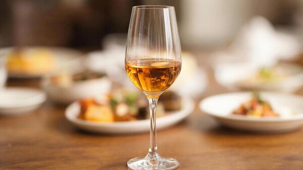 Бокал с крепленым вином