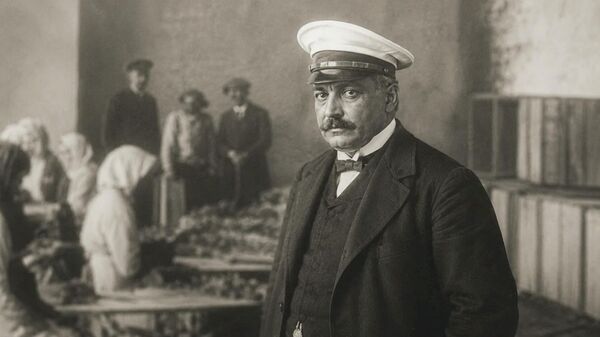 Келлер Александр Васильевич (1865-1930), имение Абрау-Дюрсо, 1913 г.
Из книги: Летопись Абрау-Дюрсо